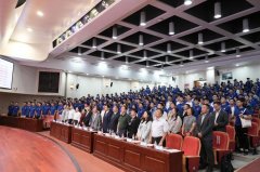 常务副院长雷亚